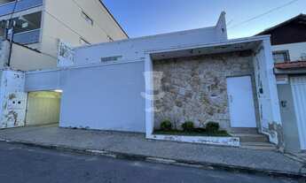 Imagem: 2 Casas à venda com 7 quartos, sendo 01