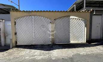 Imagem: Casa à venda em Barbacena-MG com 3 quartos