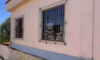 Imagem: Casa à venda em Barbacena, com 4 dormitórios