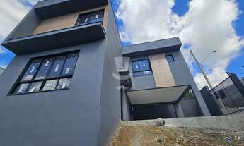 Imagem: Casa à venda com 3 quartos, sendo 1 suíte