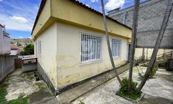 Imagem 3: Casa à venda no Santa Tereza II em Barbacena com 3 quartos e área externa ampla