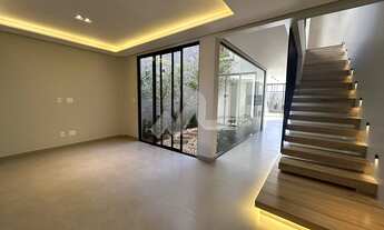 Imagem: Sobrado com 3 suítes à venda,180.00 m