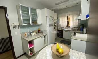 Imagem 6: Casa à Venda - Localizada no Centro - Com suíte e 3 quartos à venda