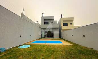 Imagem: Sobrado com 03 suítes, salas integradas