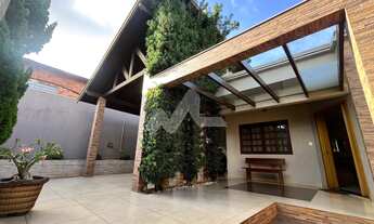 Imagem: Casa Localizada no Centro, suíte com closet