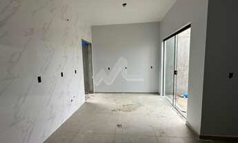 Imagem 6: Casa com 02 quartos, Banheiro Social, Sala e Cozinha Integrada. Passagem Lateral. Sobra Te