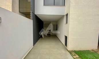 Imagem 2: Sobrado Triplex Semi-Mobiliado - Jardim Gisela R 750.000,00