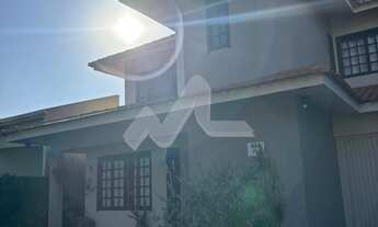 Imagem 2: Sobrado para venda e locação, no Jardim Pancera, com uma suíte e mais dois quartos, piscin