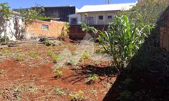 Imagem 2: Terreno Central à Venda em Toledo com 294,02 m a Meia Quadra da Av. Senador Atílio Fontan