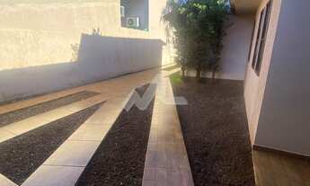 Imagem 7: Casa à venda, Jardim Gisela, com 3 quartos e edícula, sobra grande de terreno