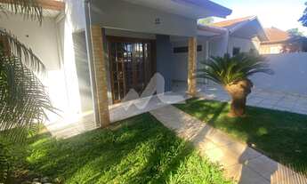 Imagem 2: Casa para venda no Jardim Porto Alegre, com 3 quartos, garagem para 2 veículos, sobra de