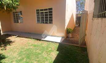 Imagem 6: Casa para venda no Jardim Gisela, contendo uma suíte e mais dois quartos, sala e cozinha