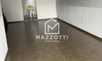 Imagem 2: EXCELENTE SOBRADO, 03 QUARTOS, 01 SUITE, AMPLO TERRENO FUNDOS, CENTRO, MEDIANEIR