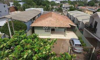 Imagem: CASA À VENDA, AMPLO TERRENO, À POUCOS