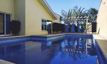 Imagem: Casa a Venda com piscina no Jardim Panorama