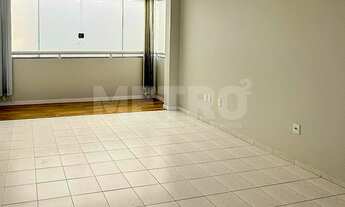 Imagem: Apartamento à venda no Edf. Santa Maria