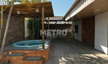 Imagem: Casa Caminho do Sol, Três quartos, sendo