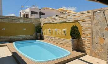 Imagem 2: Casa à venda no Caminho do Sol, 3 4, sendo 01 suíte, escritório, piscina