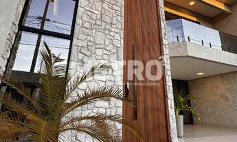 Imagem 2: Casa à venda, 4 Suítes, 3 com varanda, sendo a Suíte Master ampla com jacuzzi