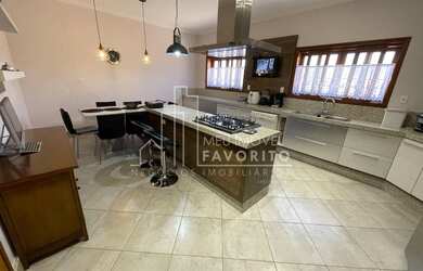 Imagem 6: Vende-se Casa de Alto Padrão com 4 suítes, 502 m por R 1.950.000 - R. dos Lagos
