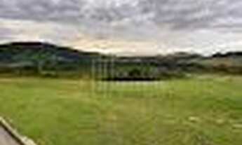 Imagem 2: Terreno à venda no Alphaville Jundiaí 458m com recuo e vista para mata