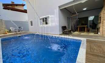 Imagem 3: Casa de Alto Padrão à Venda em Condomínio Fechado 4 suítes em Louveira