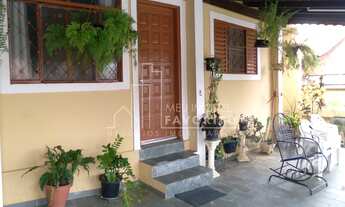 Imagem: Casa com 4 quartos, 2 banheiros com 167m