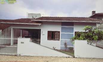 Imagem: Casa com 3 Quartos à venda - Bairro Centenário