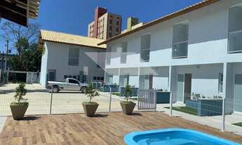 Imagem 2: Sobrados à Venda no Massaguaçu em Caraguatatuba - Condomínio com Piscina a 200m da Praia