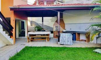 Imagem 2: Sobrado à venda a 3 quadra da Praia do Capricórnio em Caraguatatuba-5 Quartos e 2 suítes