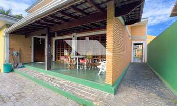 Imagem 6: Vende-se Sobrado com 7 Dormitórios e Piscina a 300m da Praia do Capricórnio - Caraguatatub