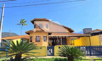 Imagem: Sobrado pé na areia à venda na Praia do