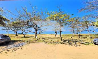 Imagem: Sobrado à venda frente ao mar na Praia