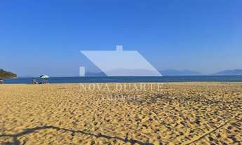 Imagem: Sobrado à venda de frente para o mar