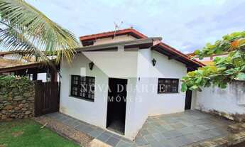 Imagem 4: Vende-se Casa com Piscina e Edícula em 2 Terrenos, Próxima à Praia do Capricórnio