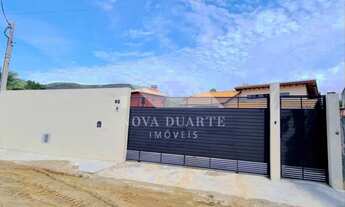 Imagem 3: Casa Térrea Recém-Construída à Venda - 300m da Praia do Capricórnio em Caraguatatuba