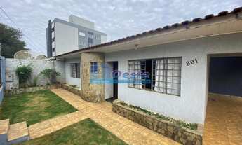 Imagem: Casa de esquina com 3 quartos no Alto Alegre