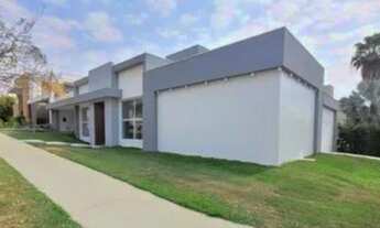 Imagem: Casa térrea no Condomínio Belvedere I