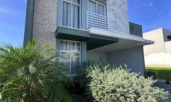 Imagem 3: Sobrado à venda no Condomínio Primor das Torres com 3 suítes, piscina e móveis planejados