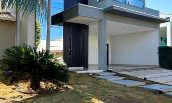 Imagem 3: Sobrado de alto padrão no Belvedere I com 4 suítes, piscina e espaço gourmet por R 2.990