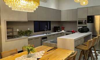 Imagem 6: Casa de alto padrão no Florais do Parque com 3 suítes, piscina e porteira fechada por R 2