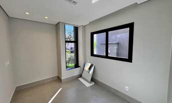 Imagem 6: Sobrado com 5 suítes e jardim completo no Florais do Parque por R 3.300.000