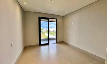 Imagem 2: Sobrado com 5 suítes e jardim completo no Florais do Parque por R 3.300.000