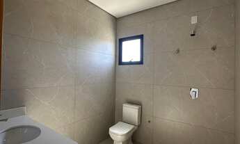 Imagem 5: Sobrado de esquina no Condomínio Belvedere com 3 suítes, piscina e espaço para elevador