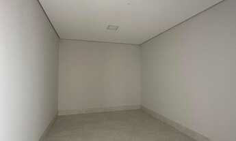 Imagem 3: Sobrado de esquina no Condomínio Belvedere com 3 suítes, piscina e espaço para elevador