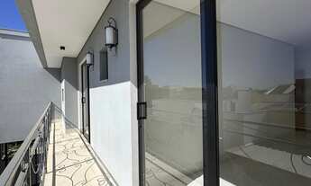 Imagem 4: Sobrado de esquina no Condomínio Belvedere com 3 suítes, piscina e espaço para elevador