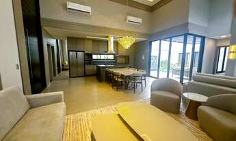 Imagem 2: Casa Exclusiva e Decorada no Condomínio Florais do Valle com 3 Suítes