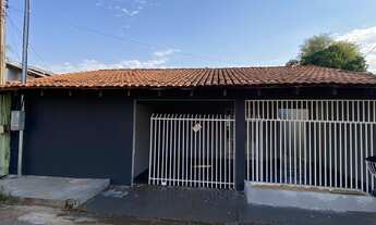 Imagem 2: Casa com 180 m à venda no Jardim Presidente II em Cuiabá com suíte e espaço extra