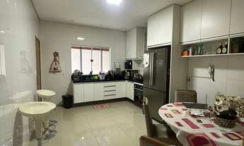 Imagem 4: Casa com piscina aquecida e gourmet no bairro Jockey Club com 3 quartos