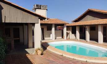 Imagem 3: Casa ampla com piscina e 4 quartos no bairro Boa Esperança